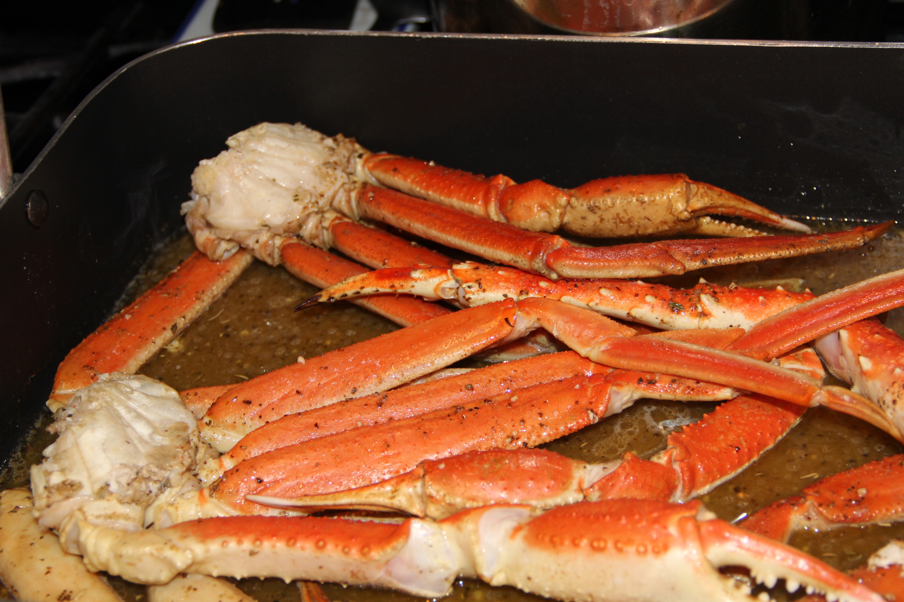 crab-legs-in-roasting-pan.jpg